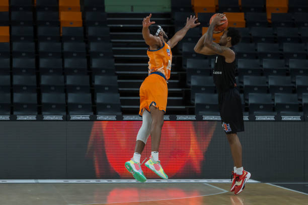 局或静态活 局或静态活