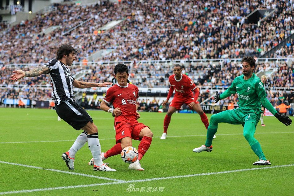 随着利物浦2-1切尔西重返榜首，产生了3大不可思议，2个不争事实